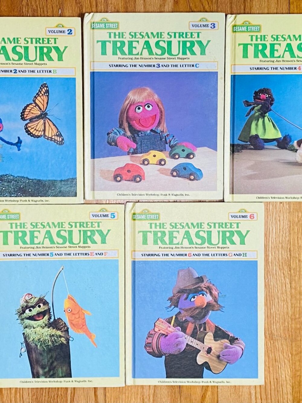 (5) VNTG Sesame Street Treasury Books Volumes 2-6, HC 1983 Jim Henson Muppets